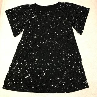 グラニフ(Design Tshirts Store graniph)のよっしー様 グラニフ 星柄 ベルスリーブワンピース 黒(ミニワンピース)