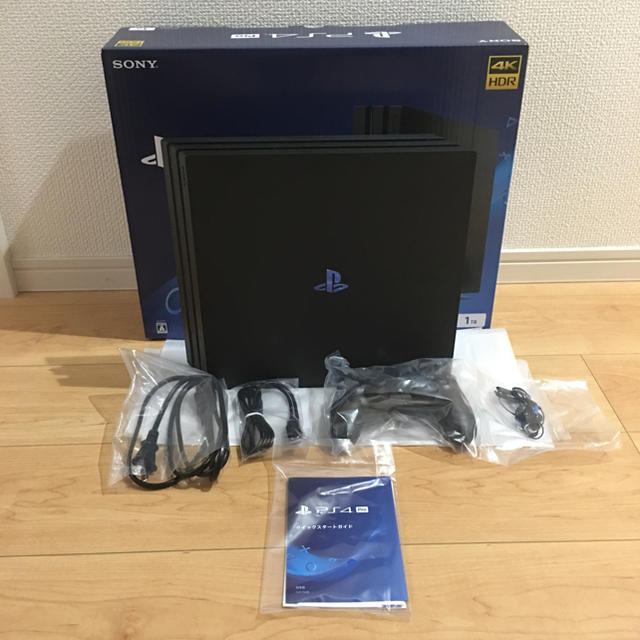 PS4 PRO 購入３月 付属品ほぼ未使用