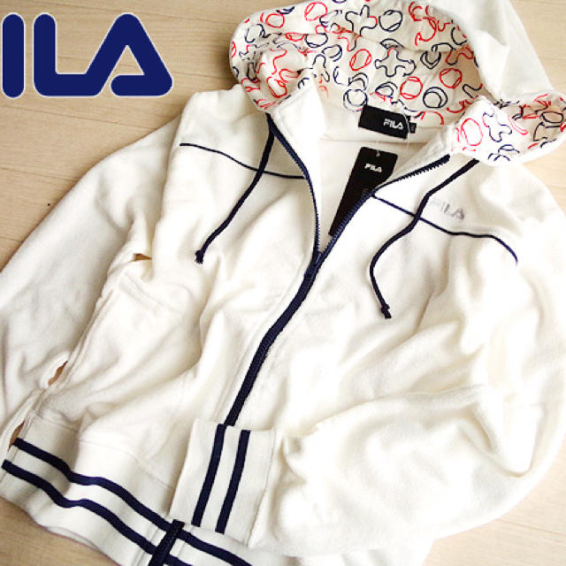 FILA(フィラ)の新品 FILA 150サイズ パイル地パーカー ホワイト×ネイビー キッズ/ベビー/マタニティのキッズ服女の子用(90cm~)(ジャケット/上着)の商品写真