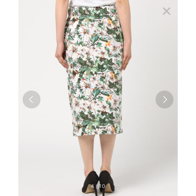 Doux archives(ドゥアルシーヴ)の美品！フラワープリント♡タイトスカート レディースのスカート(ひざ丈スカート)の商品写真