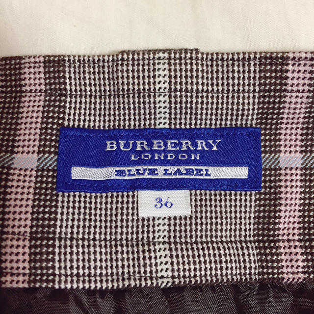 BURBERRY(バーバリー)のバーバリー ブルーレーベル ミニスカート レディースのスカート(ミニスカート)の商品写真