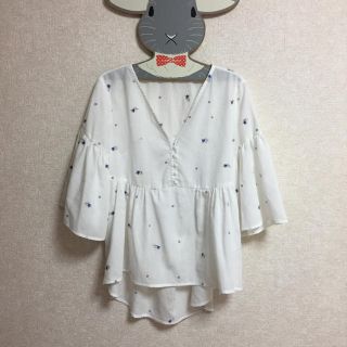 ダズリン(dazzlin)の小花柄刺繍ブラウス(シャツ/ブラウス(半袖/袖なし))