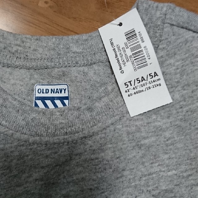 Old Navy(オールドネイビー)の新品 オールドネイビー 5T 110センチ キッズ/ベビー/マタニティのキッズ服女の子用(90cm~)(Tシャツ/カットソー)の商品写真