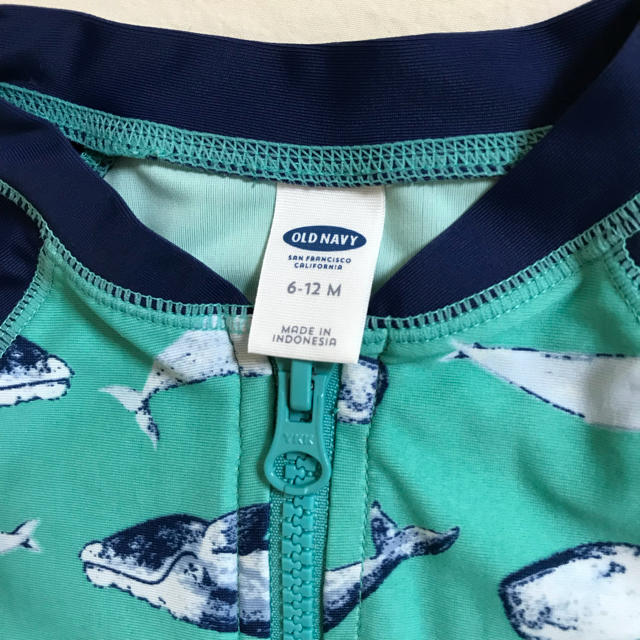 Old Navy(オールドネイビー)のオールドネイビー クジラ柄水着 男の子 キッズ/ベビー/マタニティのベビー服(~85cm)(水着)の商品写真