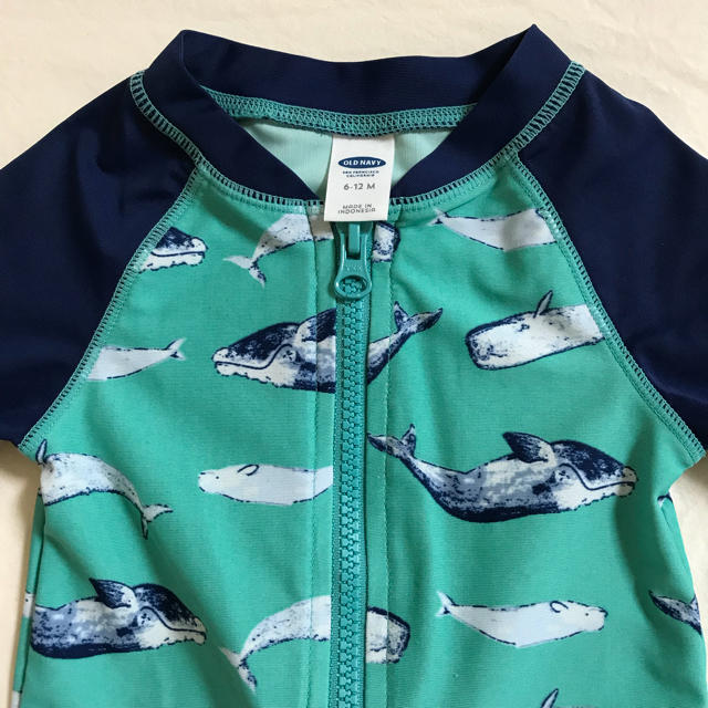 Old Navy(オールドネイビー)のオールドネイビー クジラ柄水着 男の子 キッズ/ベビー/マタニティのベビー服(~85cm)(水着)の商品写真