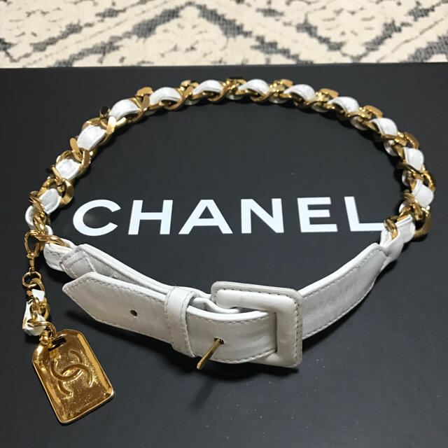 CHANEL  シャネル  ヴィンテージ  チェーンベルト  白