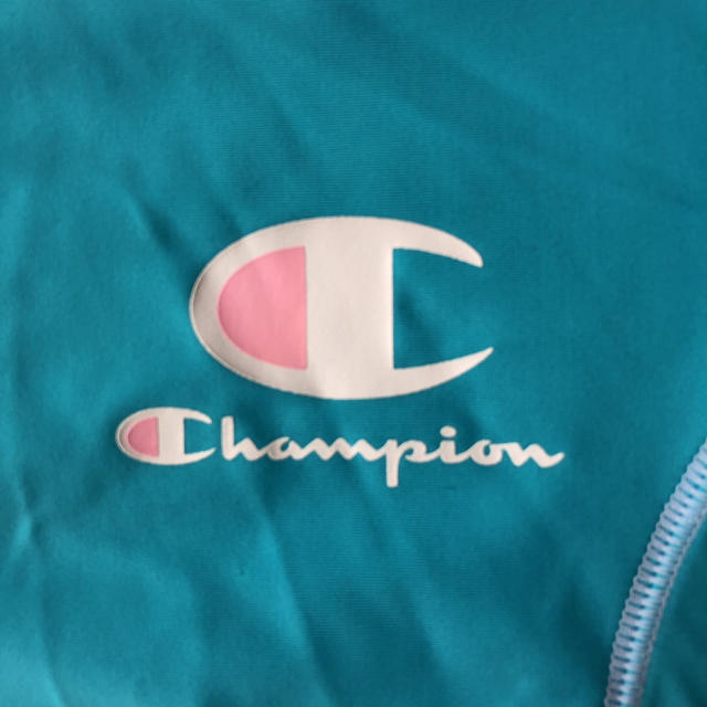 Champion(チャンピオン)の【160】女の子用☆ラッシュガード☆ キッズ/ベビー/マタニティのキッズ服女の子用(90cm~)(水着)の商品写真