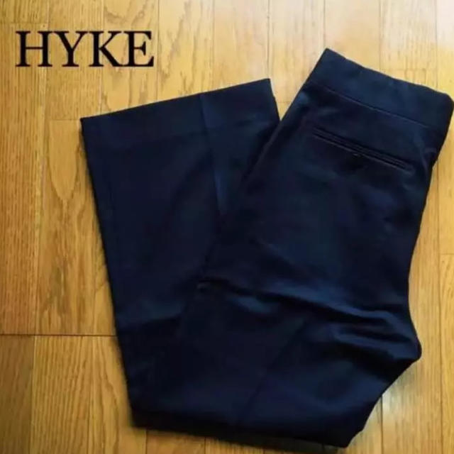 HYKE(ハイク)のむさし様専用 HYKE センタープレススラックス 3 レディースのパンツ(カジュアルパンツ)の商品写真