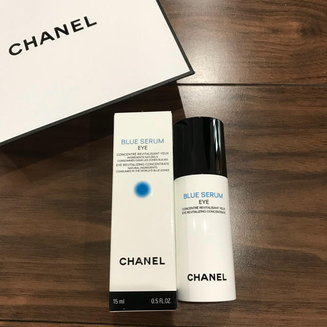 CHANEL(シャネル)の新品未使用 シャネル ブルー アイセラム 美容液 コスメ/美容のスキンケア/基礎化粧品(アイケア/アイクリーム)の商品写真