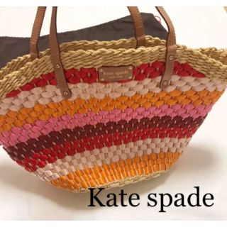 ケイトスペードニューヨーク(kate spade new york)のケイトスペード美品リボン編み込みかごバッグ！(かごバッグ/ストローバッグ)