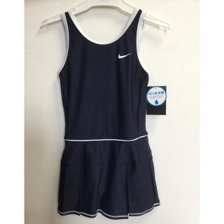 ナイキ(NIKE)の新品・未着用！ナイキ女児用水着・紺色/白ライン・サイズ１４０(水着)