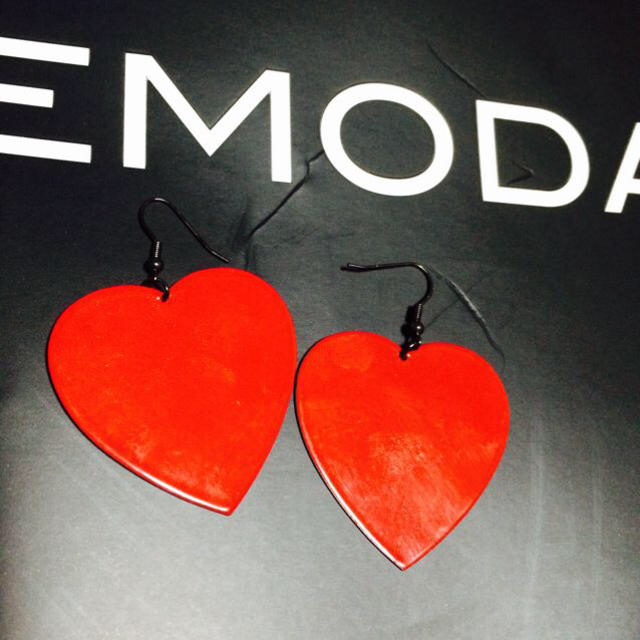 EMODA(エモダ)のemoda HEART ピアス レディースのアクセサリー(ピアス)の商品写真