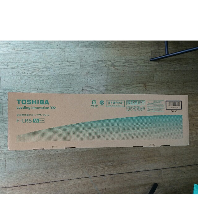 東芝(トウシバ)のTOSHIBA 扇風機  (リビング扇/30cm)ホワイト スマホ/家電/カメラの冷暖房/空調(扇風機)の商品写真