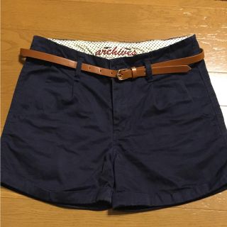 アルシーヴ(archives)のショートパンツ ベルト付き(ショートパンツ)