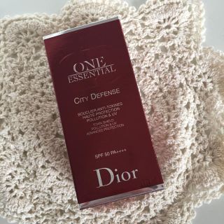 ディオール(Dior)のDior ワンエッセンシャル シティディフェンス 50(日焼け止め/サンオイル)