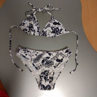 グッチ 水着(レディース)の通販 21点 | Gucciのレディースを買うならラクマ