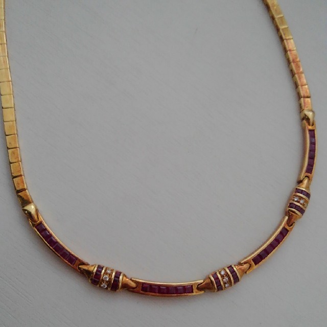 特別オファー BVLGARI 天然ルビーとダイヤのネックレス K18 - ネックレス 特別オファー BVLGARI 天然ルビーとダイヤのネックレス K18 - ネックレス