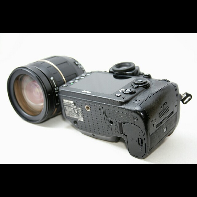 大好評の謳われし名機!!Nikon ニコン D7200 レンズセット♪ 大好評の謳われし名機!!Nikon ニコン D7200 レンズセット♪