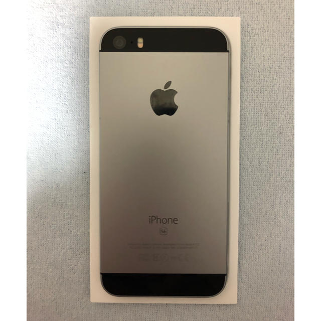 Apple(アップル)のiPhone SE 32GB (SIMフリー) スマホ/家電/カメラのスマートフォン/携帯電話(スマートフォン本体)の商品写真
