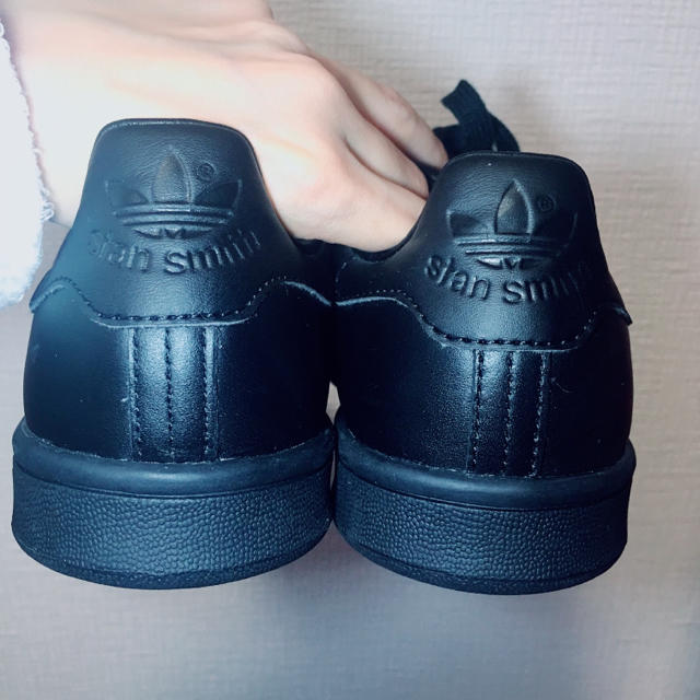 adidas(アディダス)のSTAN SMITH ブラック 23cm レディースの靴/シューズ(スニーカー)の商品写真