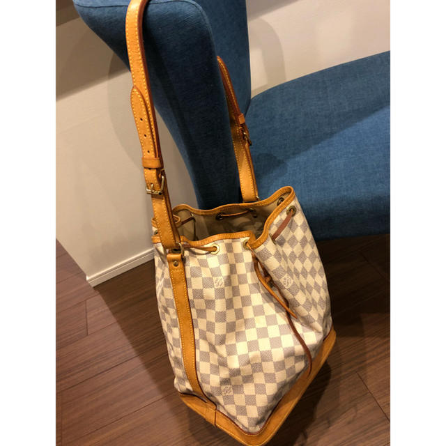 LOUIS VUITTON(ルイヴィトン)のルイヴィトン アズール ノエ お値下げしました レディースのバッグ(ショルダーバッグ)の商品写真