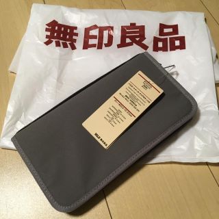 ムジルシリョウヒン(MUJI (無印良品))のパスポートケース＊クリアポケット付(旅行用品)