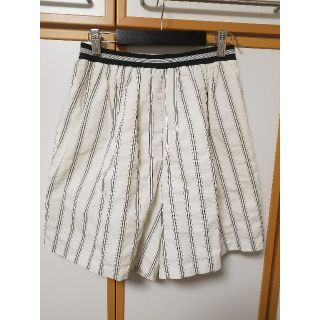 アーバンリサーチ(URBAN RESEARCH)のアーバンリサーチ コットン ショートパンツ　キュロットパンツ　新品☆未使用(ショートパンツ)