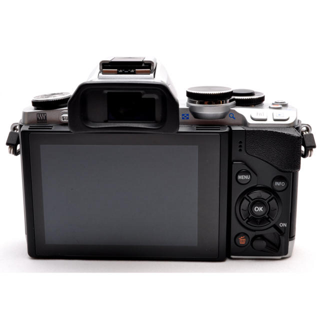 ❤️コストパフォーマンス最高♪❤️ オリンパス OM-D E-M10♪-eastgate.mk