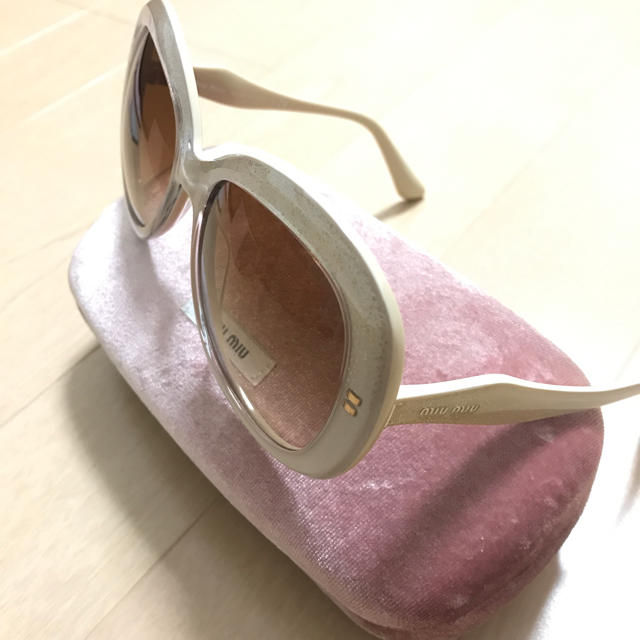 miumiu(ミュウミュウ)のmiumiu ♡ サングラス  レディースのファッション小物(サングラス/メガネ)の商品写真