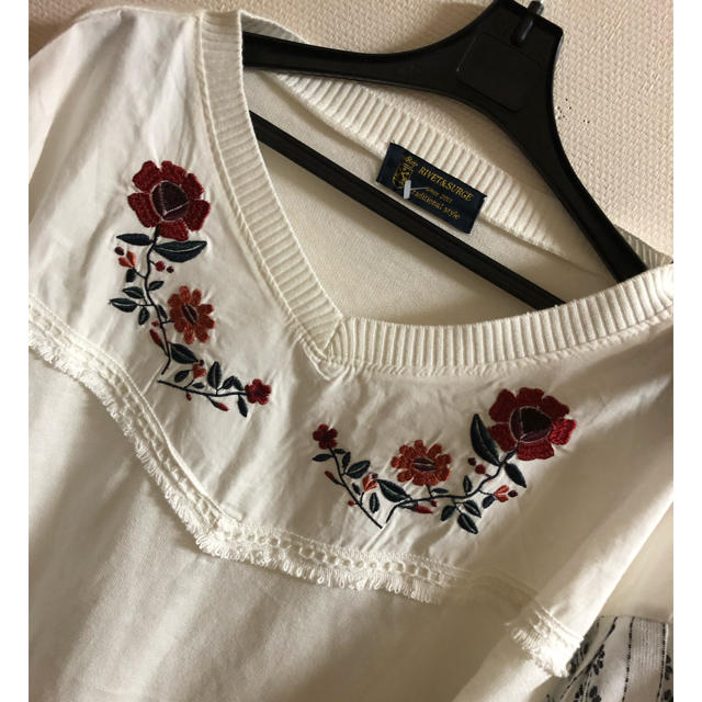 rivet & surge(リベットアンドサージ)の新品 rivet&serge 花柄刺繍カットソー レディースのトップス(Tシャツ(半袖/袖なし))の商品写真