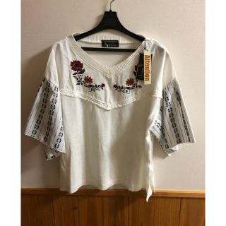 リベットアンドサージ(rivet & surge)の新品 rivet&serge 花柄刺繍カットソー(Tシャツ(半袖/袖なし))