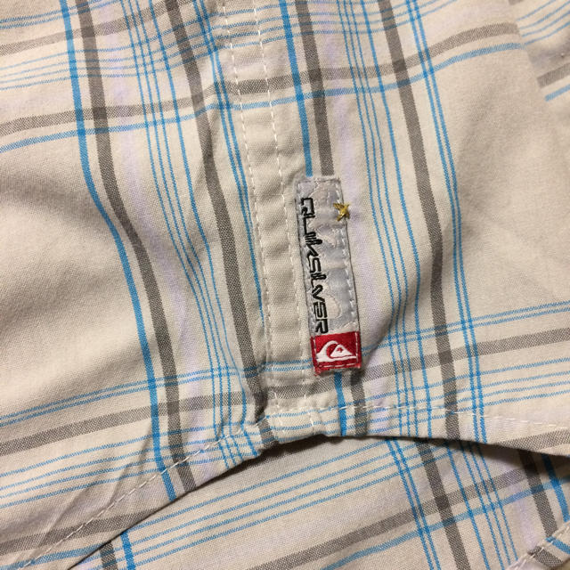 QUIKSILVER(クイックシルバー)の古着美品 クイックシルバー メンズ 長袖シャツ Lサイズ 海外購入激安セール メンズのトップス(シャツ)の商品写真