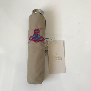 ヴィヴィアンウエストウッド(Vivienne Westwood)の新品★ヴィヴィアンウェストウッド★軽量折り畳み傘★ベージュ(傘)