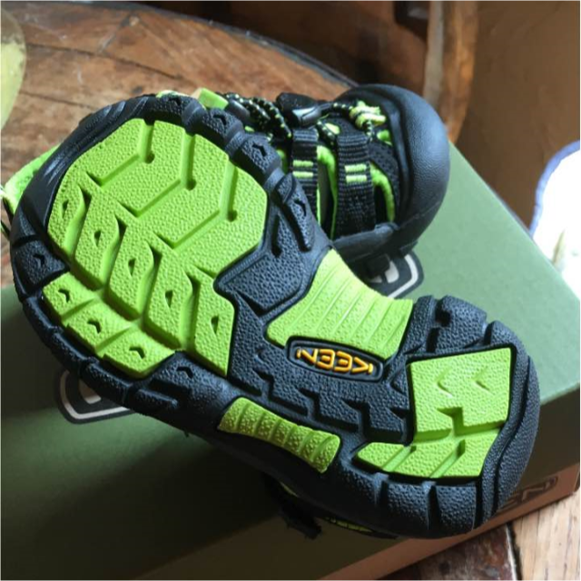 KEEN(キーン)のラスト1点！再入荷★15cｍ★新品★キーン keen サンダル キッズ/ベビー/マタニティのキッズ靴/シューズ(15cm~)(サンダル)の商品写真