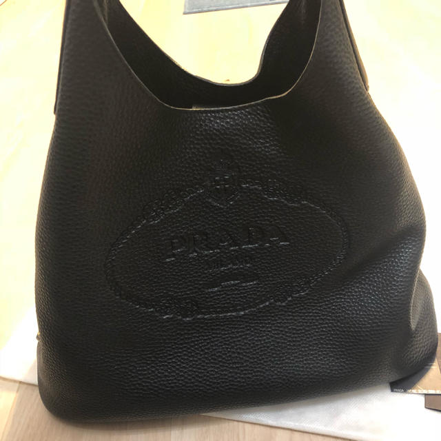 プラダ 型押し バッグ PRADA  カパナトート好きに！