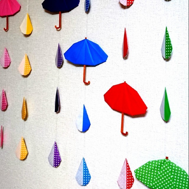 雨粒モビール 折り紙 壁面飾りの通販 By さくら S Shop ラクマ