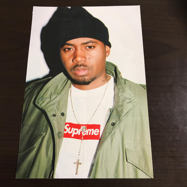 Supreme(シュプリーム)の【縦13.5cm横8.8cm】Supreme nas ステッカー 自動車/バイクのバイク(ステッカー)の商品写真