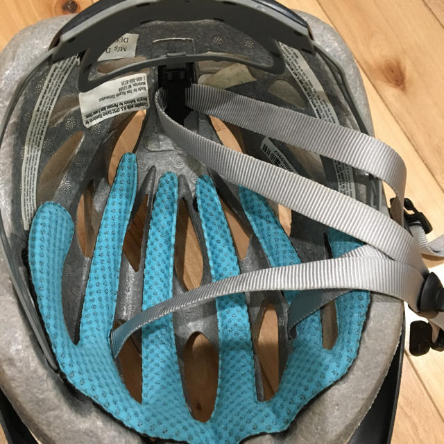 ヘルメット TREK スポーツ/アウトドアの自転車(ウエア)の商品写真