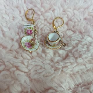 ティーカップピアス(ピアス)