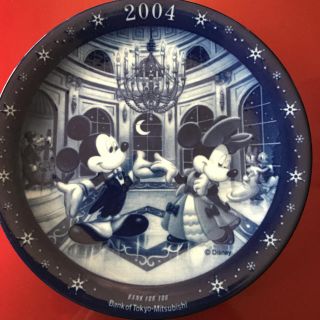 ノリタケ(Noritake)のミッキーマウスと仲間たちのイヤープレート   2004(食器)