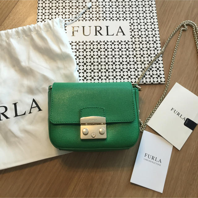 Furla(フルラ)の美品 FURLA  メトロポリス グリーン フルラ レディースのバッグ(ショルダーバッグ)の商品写真
