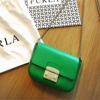 フルラ(Furla)の美品 FURLA  メトロポリス グリーン フルラ(ショルダーバッグ)