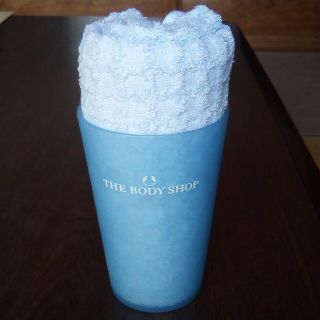 ザボディショップ(THE BODY SHOP)のTHE BODY SHOP  タンブラーとタオルセット(タオル/バス用品)