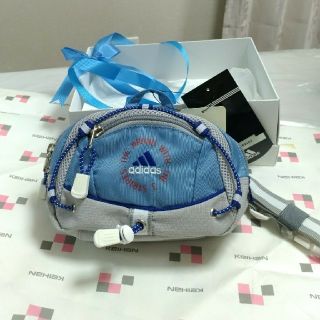 アディダス(adidas)の新品/アディダス✨《ちっちゃ～いｻｲｽﾞ》のｳｴｽﾄポーチ(その他)