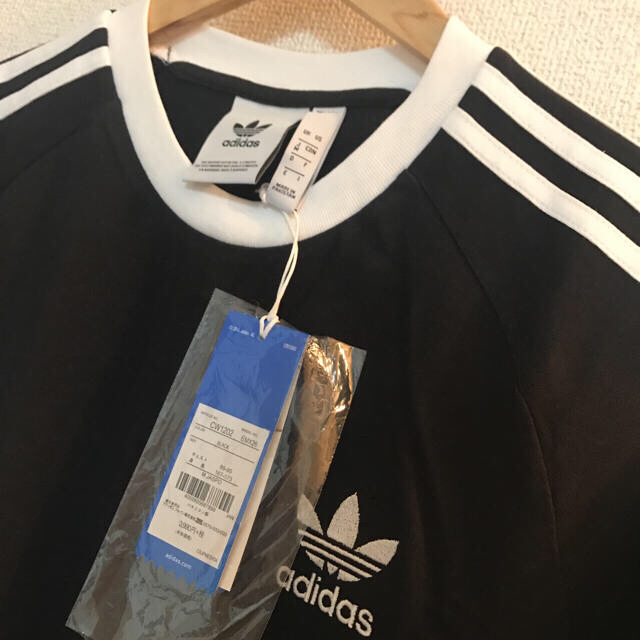 adidas(アディダス)のadicolor アディダス オリジナルス 3ストライプス 半袖 Tee 黒 メンズのトップス(Tシャツ/カットソー(半袖/袖なし))の商品写真