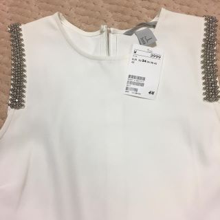 エイチアンドエム(H&M)のH&M ノースリーブ 新品未使用(カットソー(半袖/袖なし))