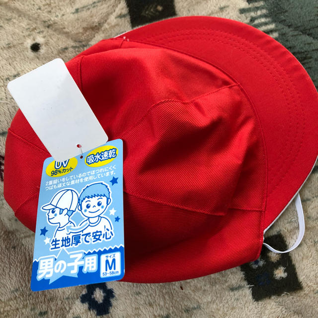 赤白帽子 新品未使用 M キッズ/ベビー/マタニティのこども用ファッション小物(帽子)の商品写真