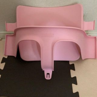 ストッケ(Stokke)の【送料込】ストッケトリップトラップベビーセットソフトピンク(その他)