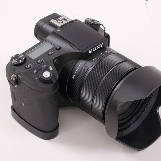 SONY(ソニー)のソニー sony RX10M4 サイバーショット スマホ/家電/カメラのカメラ(コンパクトデジタルカメラ)の商品写真