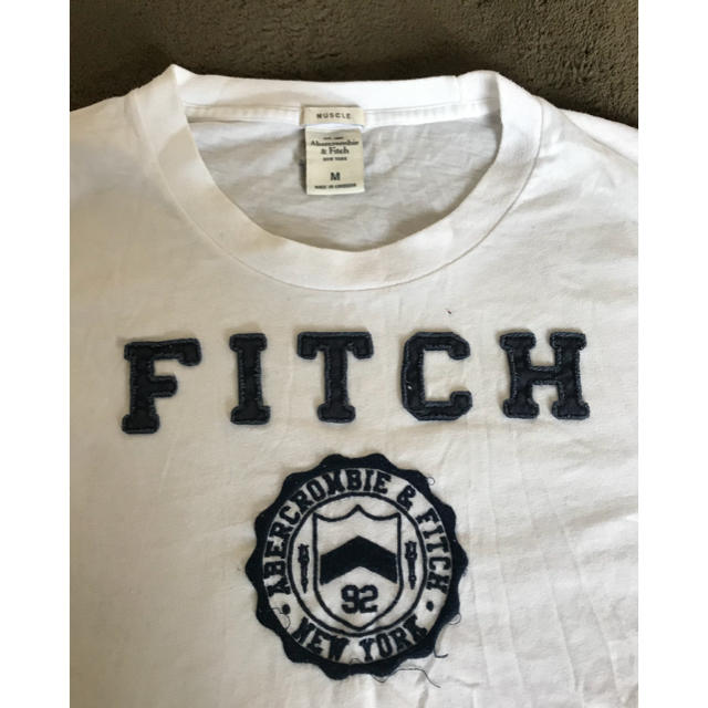 Abercrombie&Fitch(アバクロンビーアンドフィッチ)のしんのすけさん専用  ABECROMBIE&FITCH メンズ白ティシャツ メンズのトップス(Tシャツ/カットソー(半袖/袖なし))の商品写真